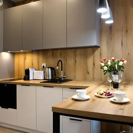 P&o Corporate Serviced Cybernetyki *