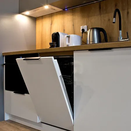 P&o Corporate Serviced Cybernetyki Apartment